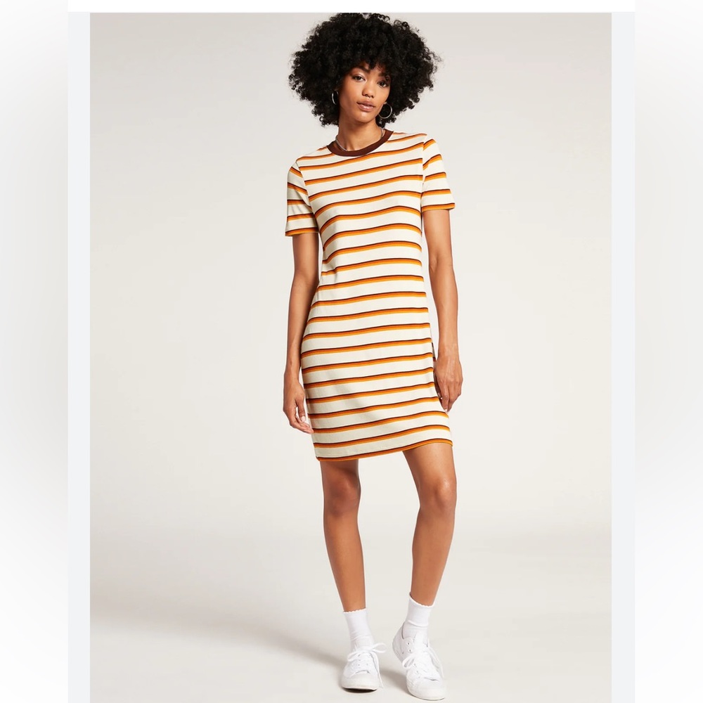 Volcom Avoid the Void Striped T-Shirt Women's Dress Size Medium
